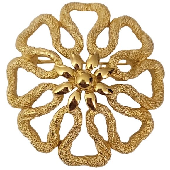 Trifari Crown Over T Gold Tone Open Textured Modernist Flower Brooch, Signed - Picture 2 of 6